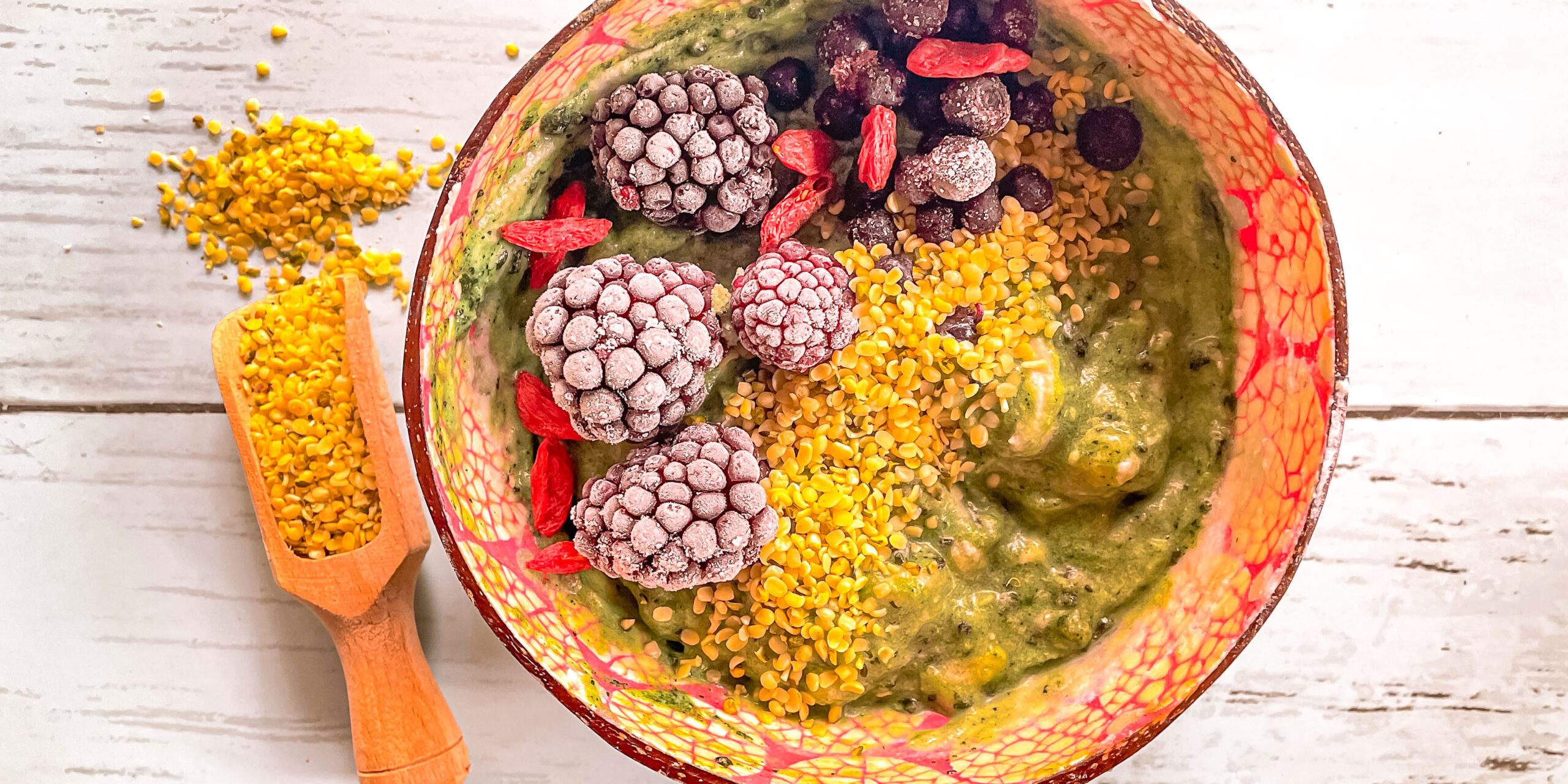 Smoothie bowl cu spirulina